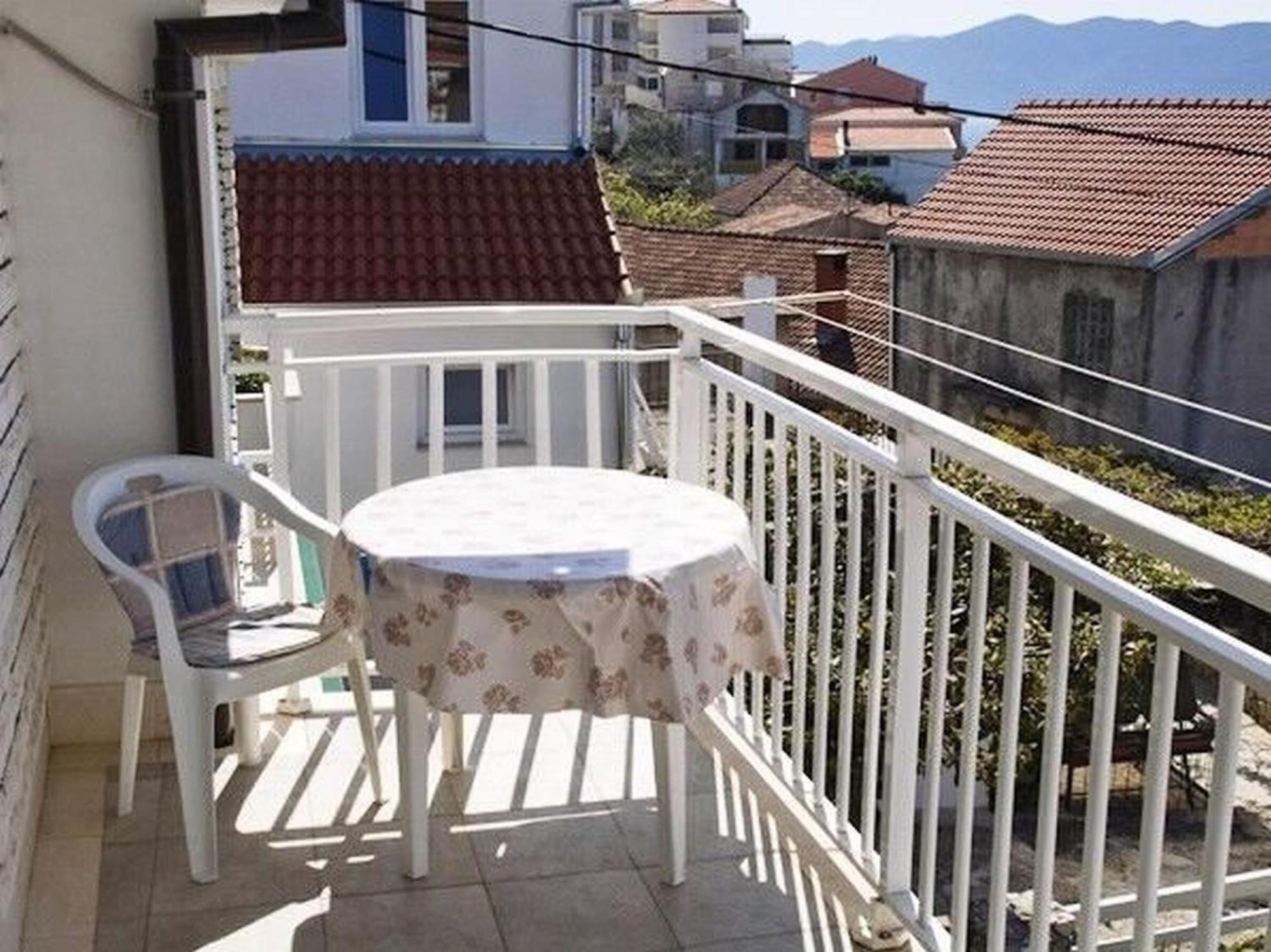 Apartments And Rooms Florijan Клек Екстериор снимка