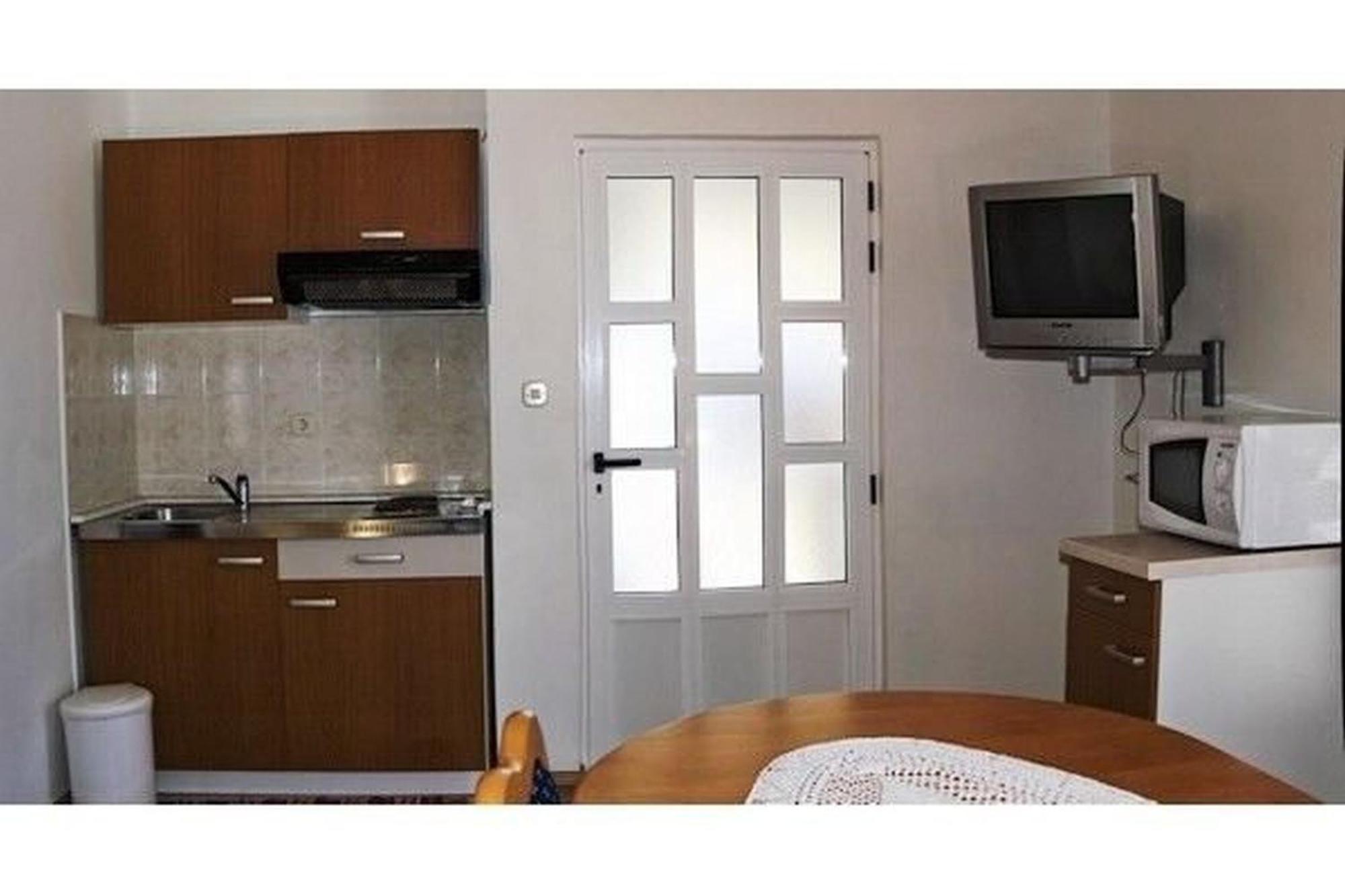 Apartments And Rooms Florijan Клек Екстериор снимка