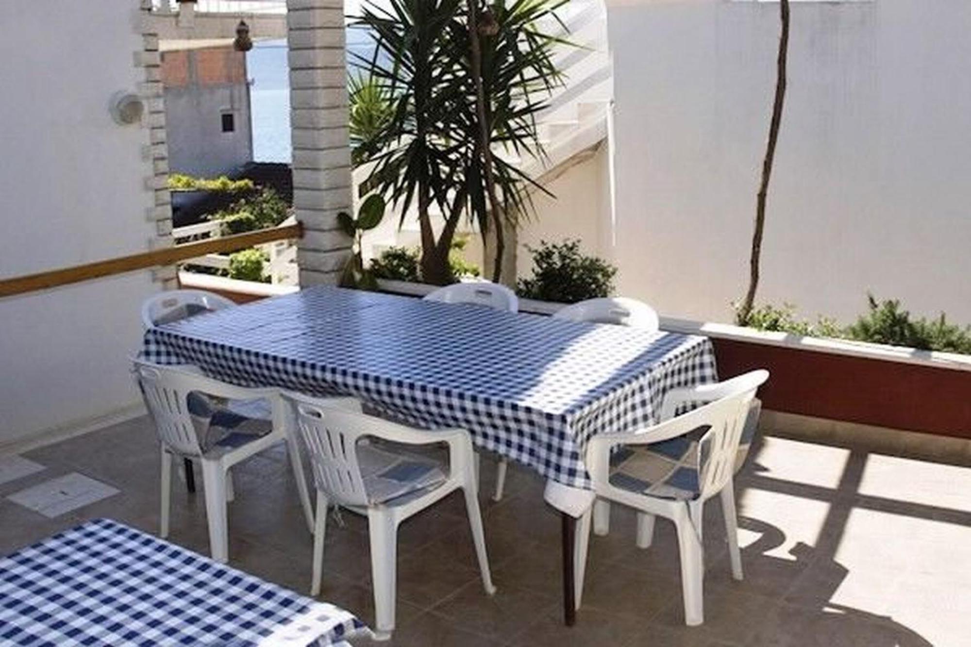 Apartments And Rooms Florijan Клек Екстериор снимка
